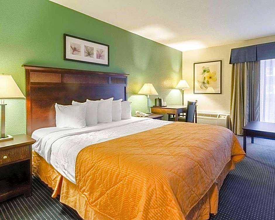 Rodeway Inn & Suites Williamsburg Central