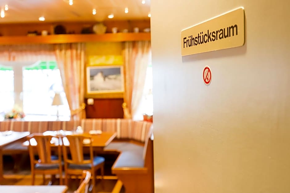 Hotel Elbinsel free parking