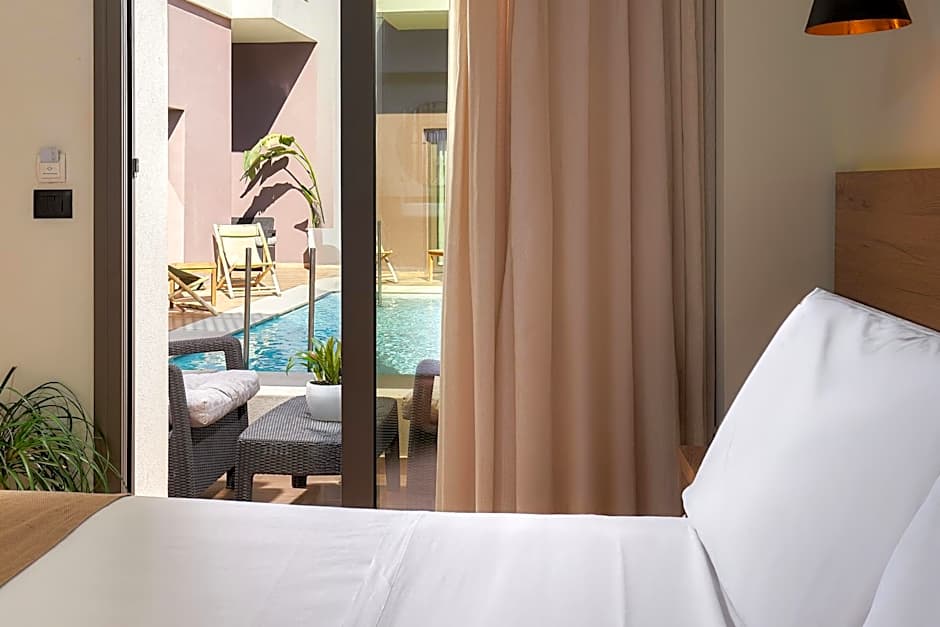 Photo 1 of 10 of Double Room Sharing Pool
