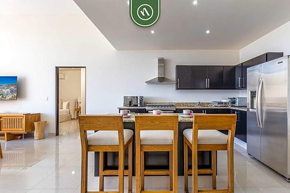 Brand New 3 BR Penthouse - Oceanview Rooftop Pool