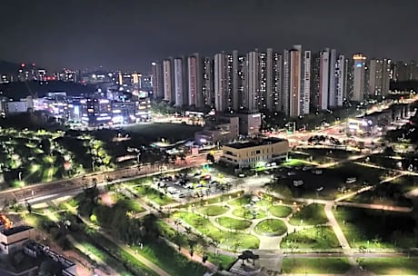 Secret "고층호수공원뷰 무료주차 넷플/디즈니 미사역2분 120인치스크린빔 장기숙박환영