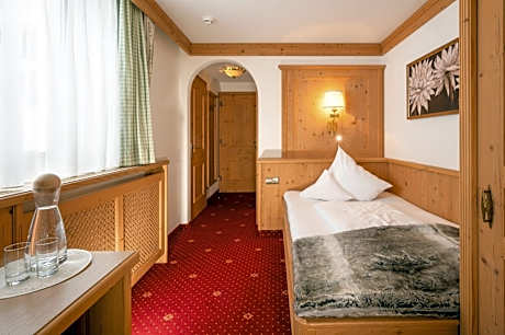 Single Room with Bathroom