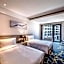 Q-Box Hotel Shanghai Sanjiagang