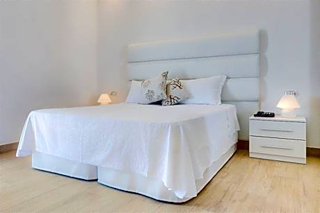 Double or Twin Room with Garden View