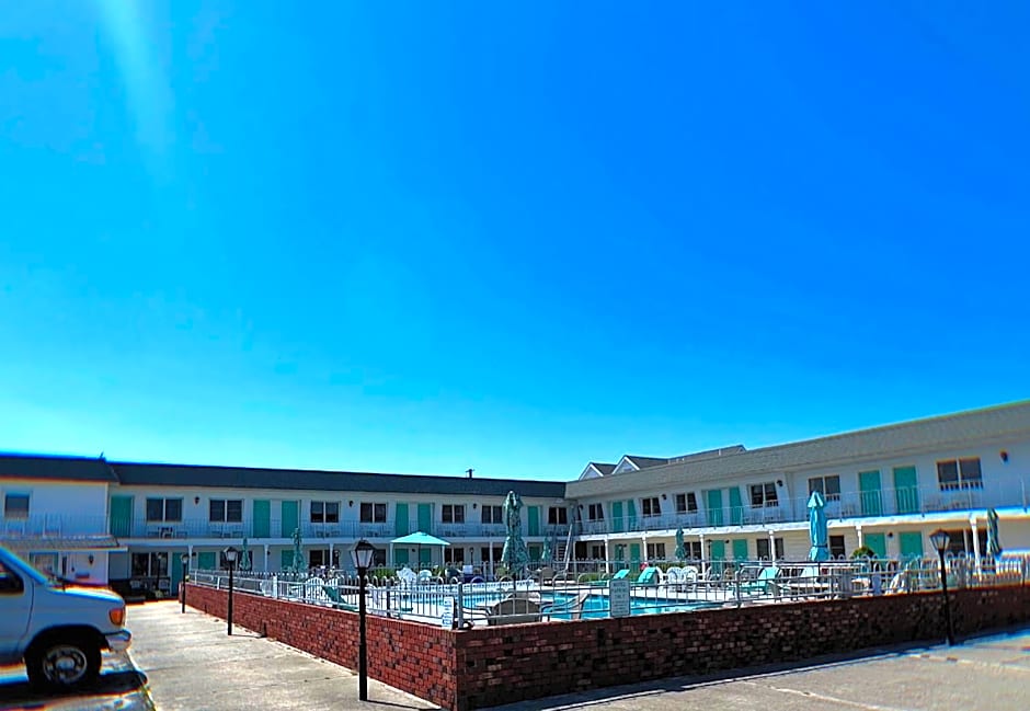 Photo 1 of 18 of The Jetty Motel