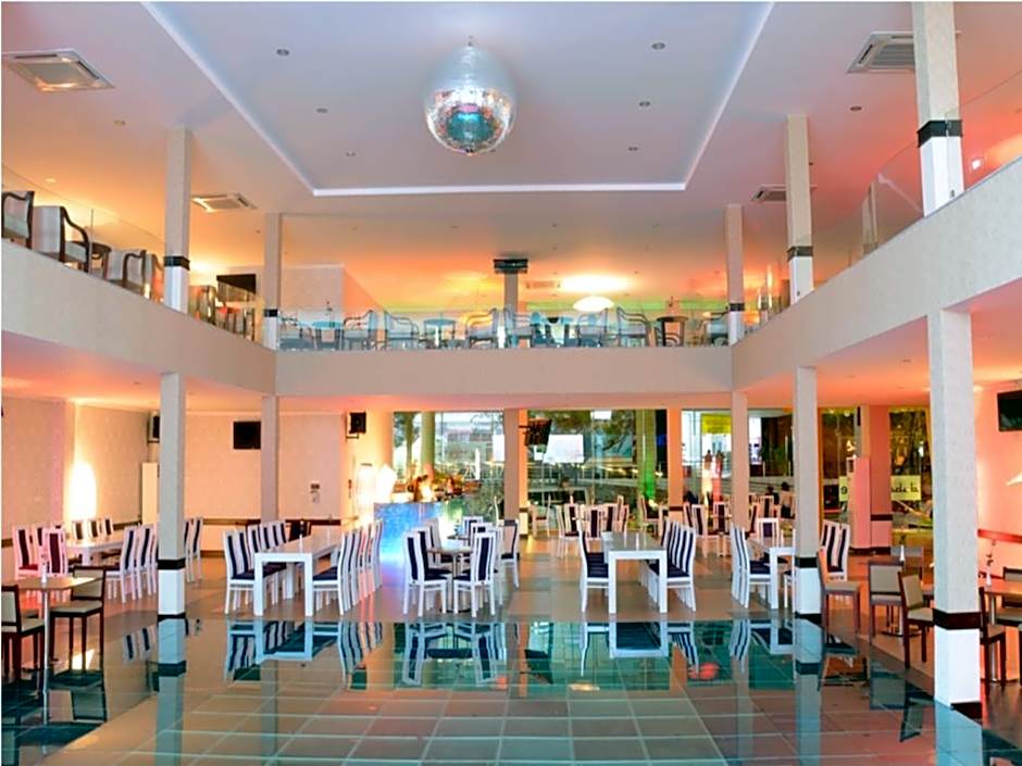 Hai Ba Trung Hotel and Spa