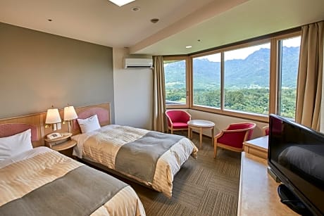 Standard Twin Room - Non-Smoking