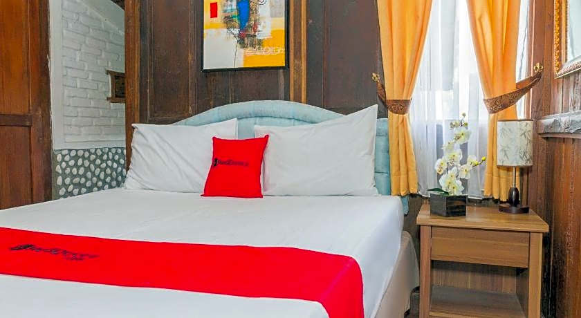 RedDoorz near Farmhouse Lembang