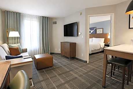 Queen Room - Hearing Accessible