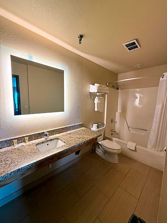 Super 8 by Wyndham Macon