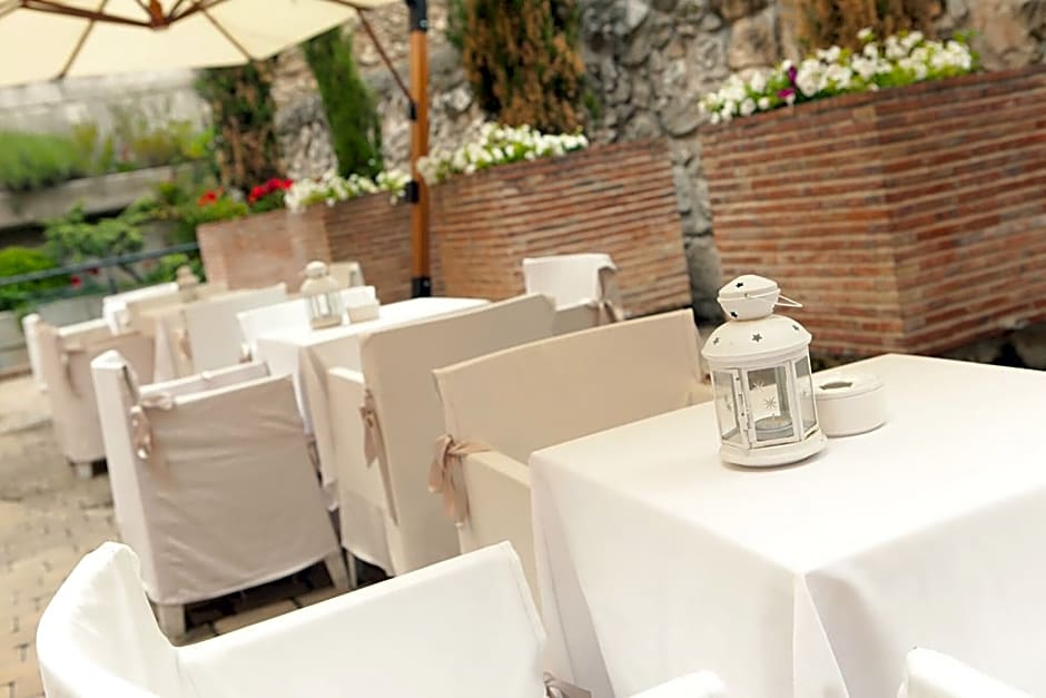 Hotel Rice Palacio De Los Blasones Burgos Rates From Eur54