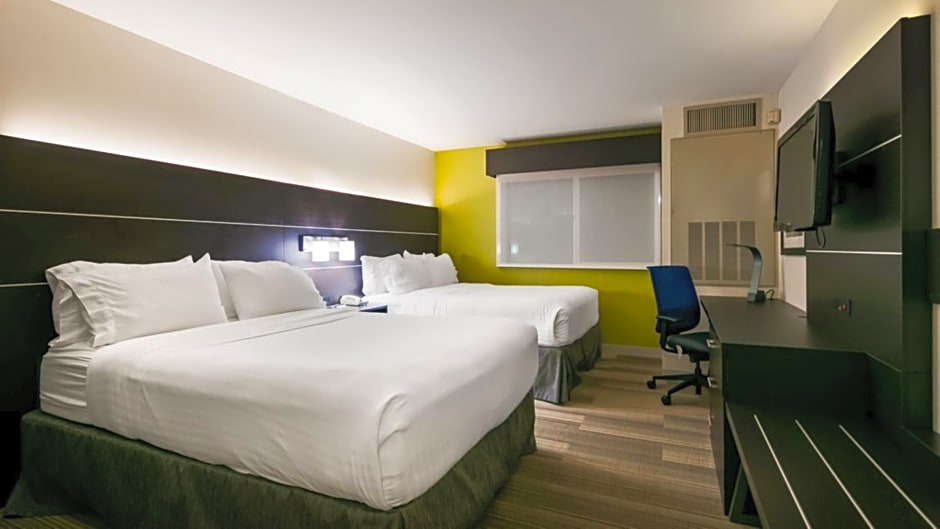 Holiday Inn Express Hotels & Suites Burlington by IHG