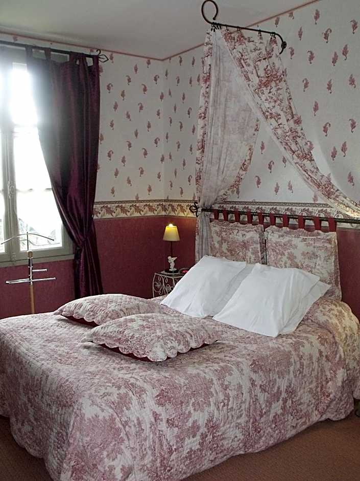 Relais Saint Louis, Logis