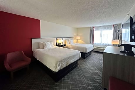 Queen Room with Two Queen Beds and Bath Tub - Mobility Accessible/Non-Smoking