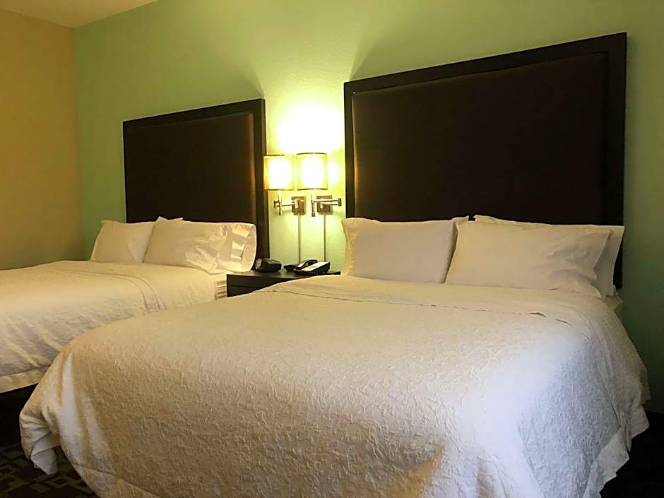 Hampton Inn By Hilton And Suites Nashville At Opryland