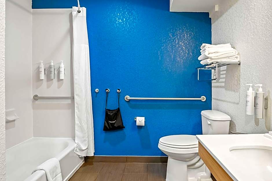 Spark by Hilton Stevensville