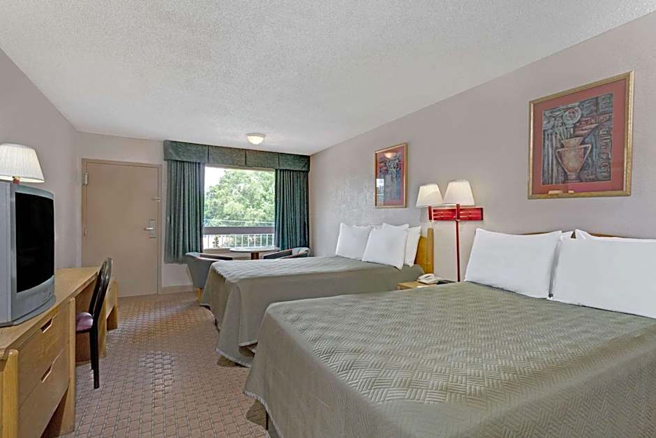 Travelodge by Wyndham Williamsburg Colonial Area