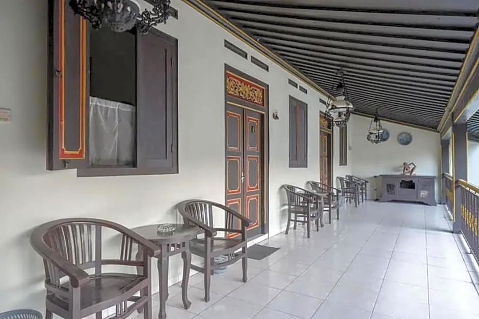 Cakra Homestay Solo Mitra RedDoorz