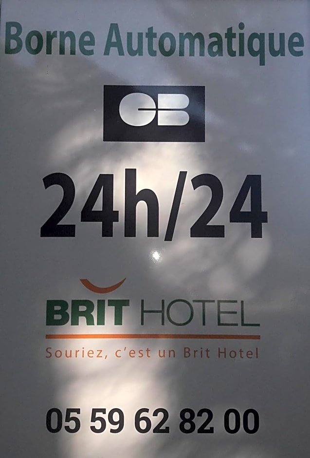 Brit Hotel Confort Pau Lons