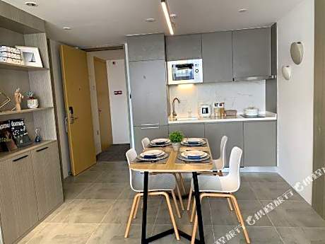 Lingju Chuangxiang Apartment