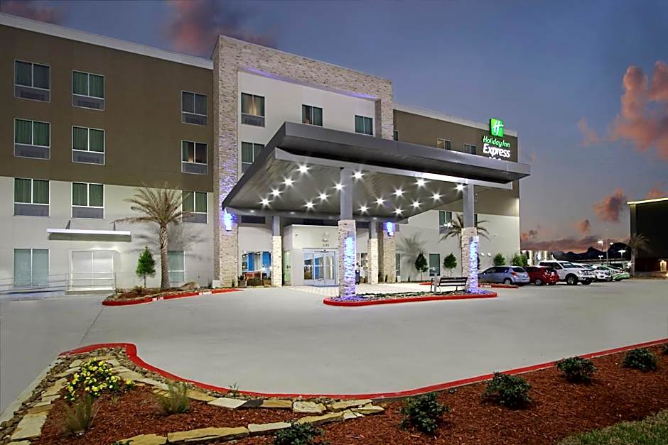 Holiday Inn Express & Suites Lake Charles South Casino Area By IHG