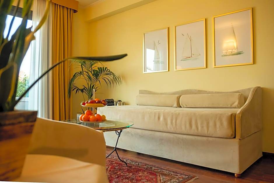 Admiral Hotel Villa Erme