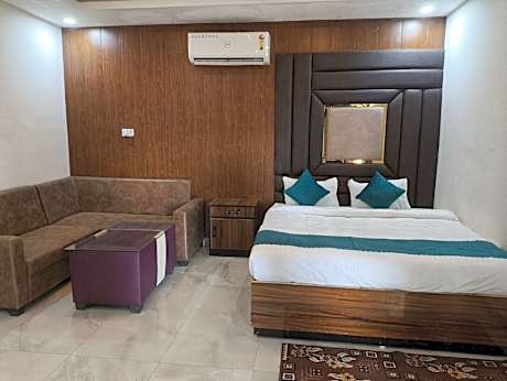 Raghav ji sarkar lawn and banquet hall