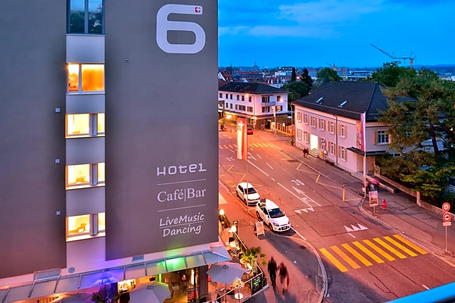 Hotel SiX
