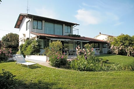 PIETRASANTA - VERSILIA - Villa Arzilla Garden con piscina
