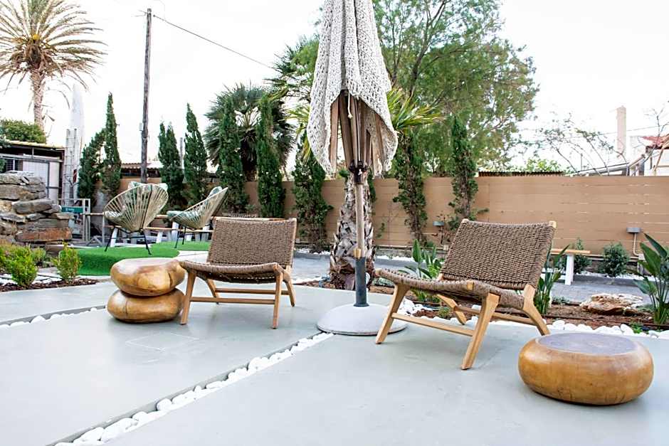 Yianna Caravel "by Checkin"