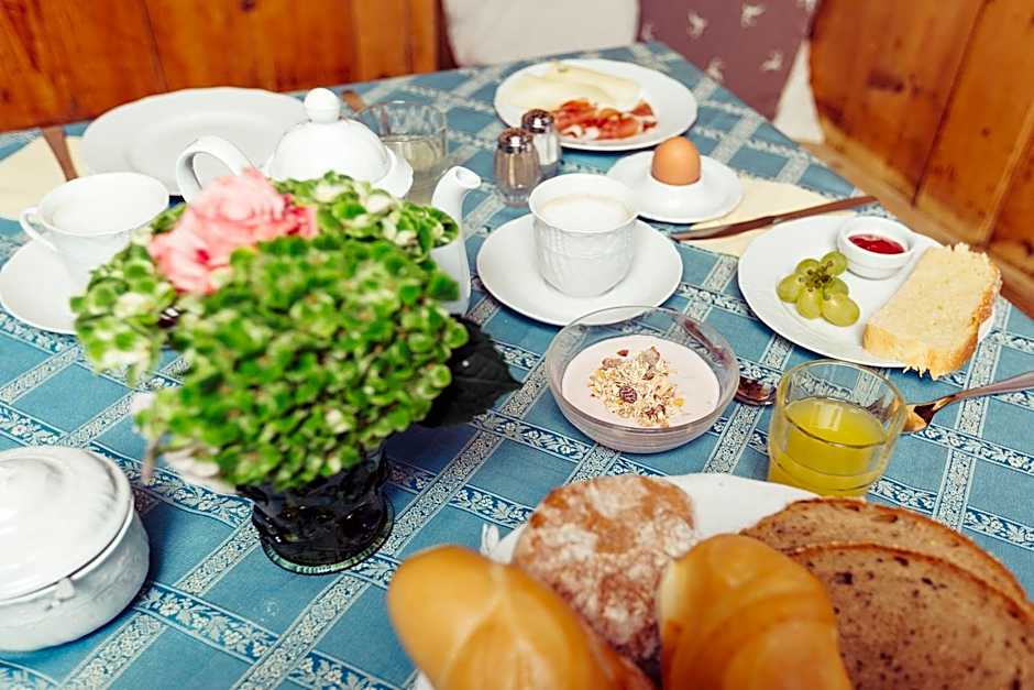 Amplatz 1523 - B&B and Suites