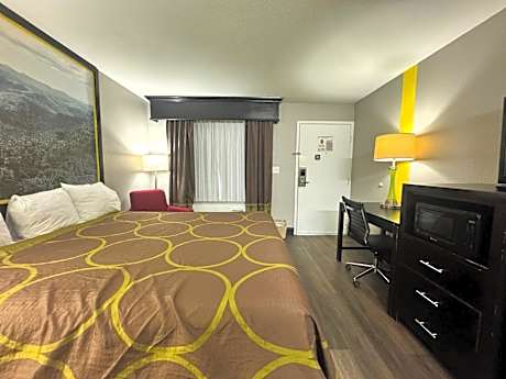 King Room - Non-Smoking