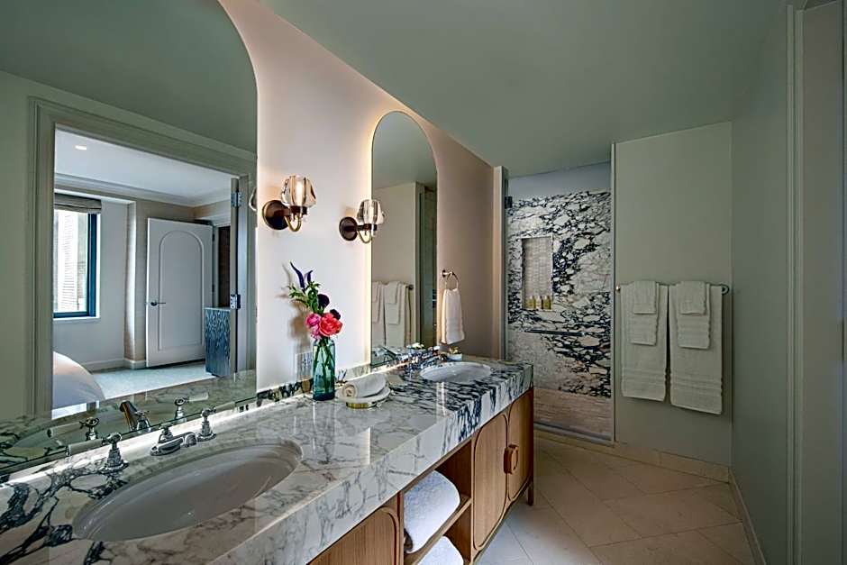 JW Marriott Essex House New York