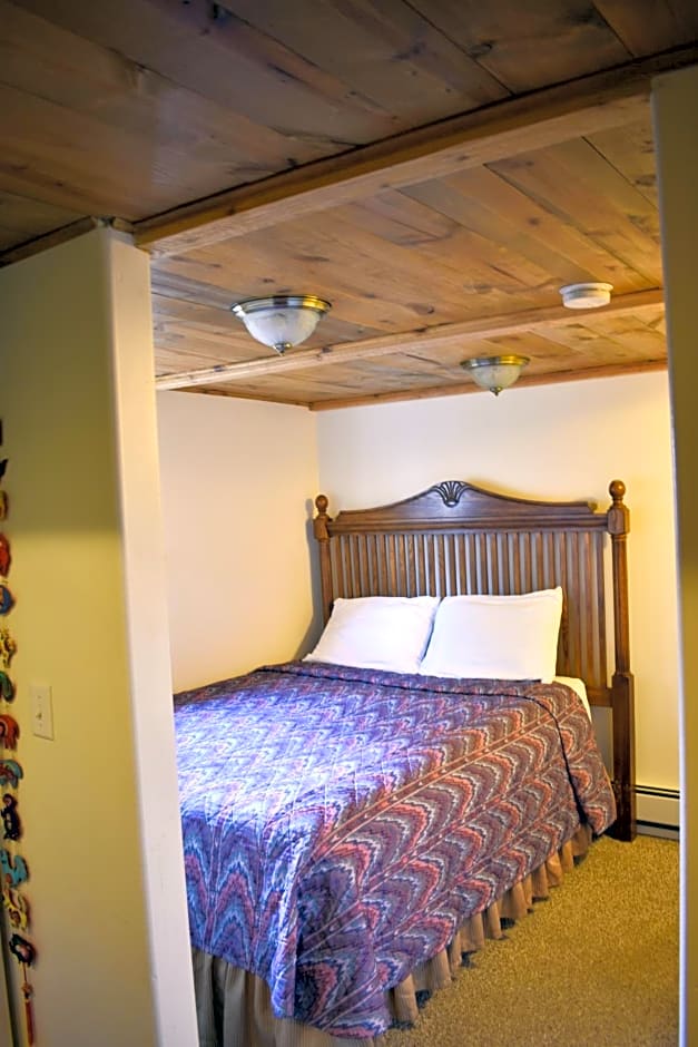 Exit Glacier Lodge