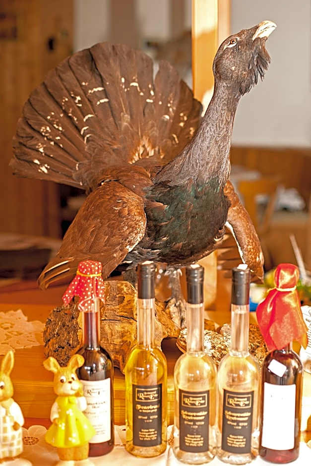 Auerhahn Bed and Breakfast - Black Forest - Waldhotel