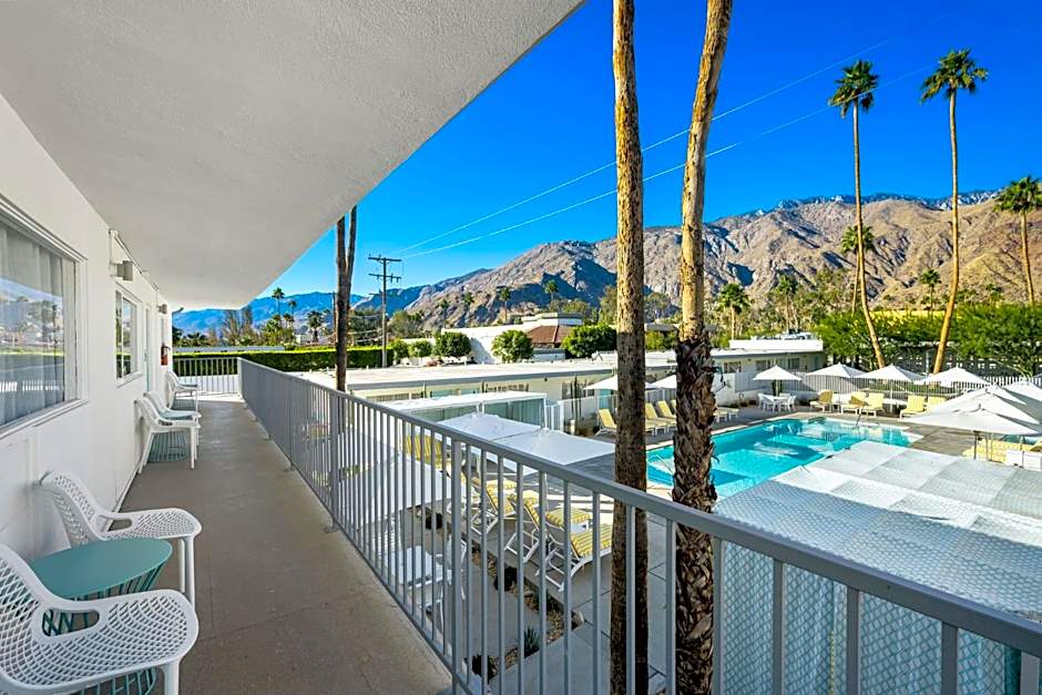 Skylark Hotel
