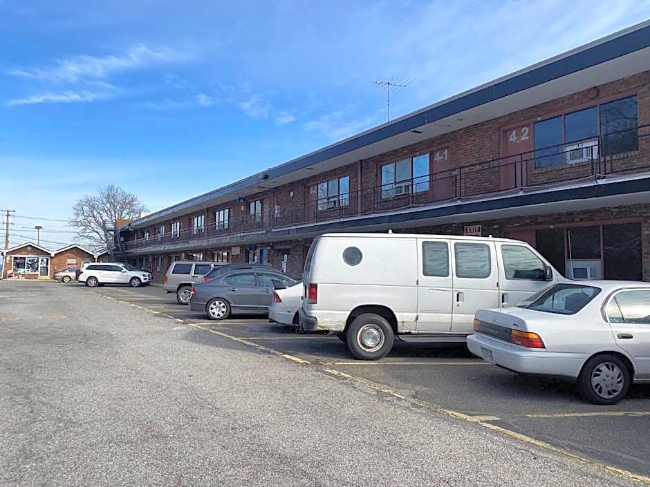 Tides Motor Inn