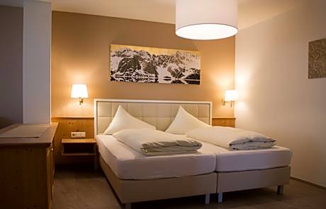 Junior Suite with Mountain View