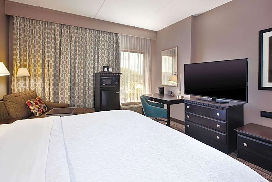 Hampton Inn By Hilton And Suites Cleveland-Airport/Middleburg Heights