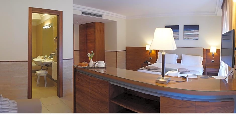 Suites & Residence Hotel