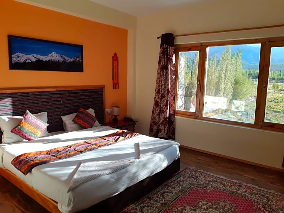 Ratna Hotel Ladakh