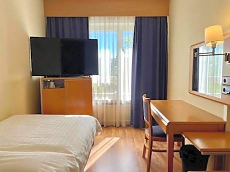 Small Single Room