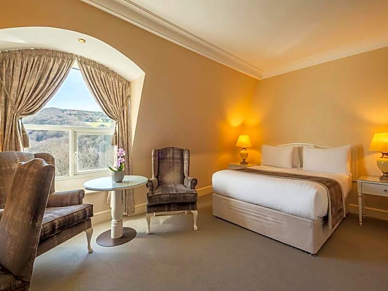 The Glenview Hotel & Leisure Club