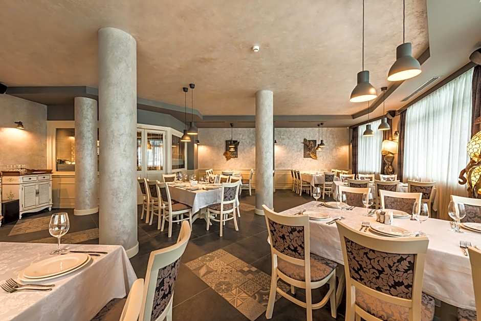 All Seasons Residence Design Hotel - Free parking