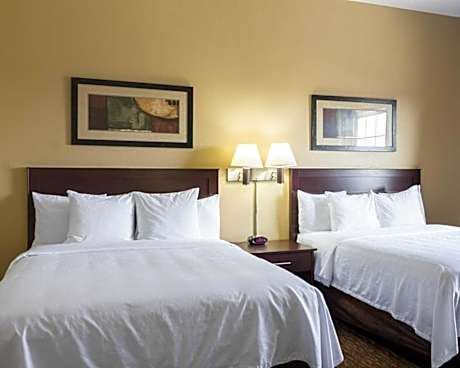 Queen Suite with Two Queen Beds - Non-Smoking