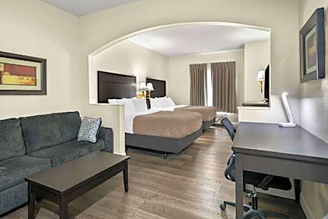 Queen Suite with Two Queen Beds - Non-Smoking