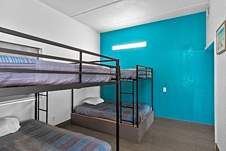 Efficiency Queen Suite with Three Queen Beds - Non Smoking