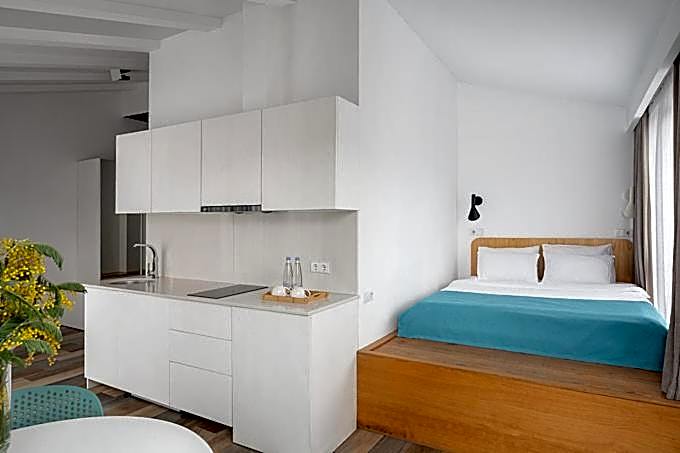 Mariinsky Boutique Hotel