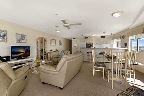 Riviere on Golden Beach Apartment