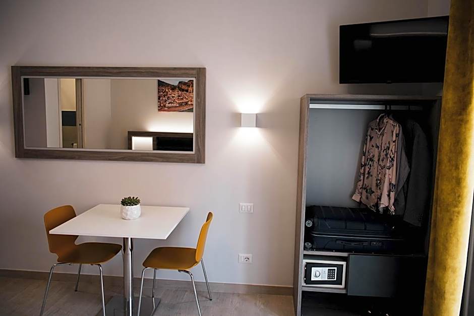 YEASY smart rooms Cefalù